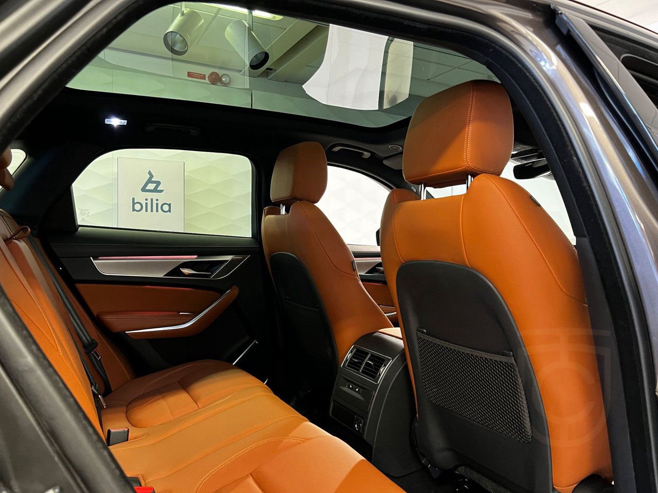 Jaguar F-Pace P400e