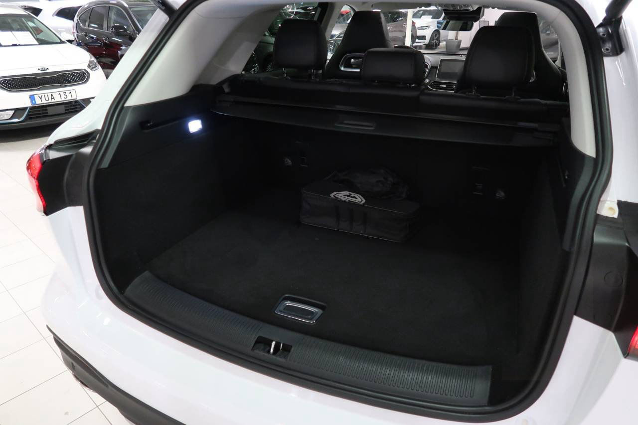 MG EHS PLUG-IN HYBRID LUXURY