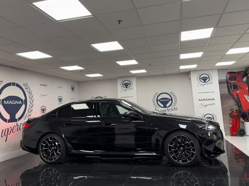 BMW M5 Plug-In Hybrid xDrive A