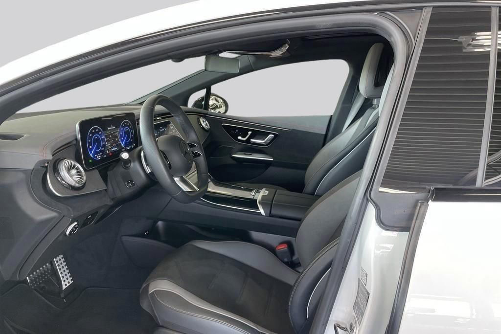 Mercedes-Benz EQE 350,