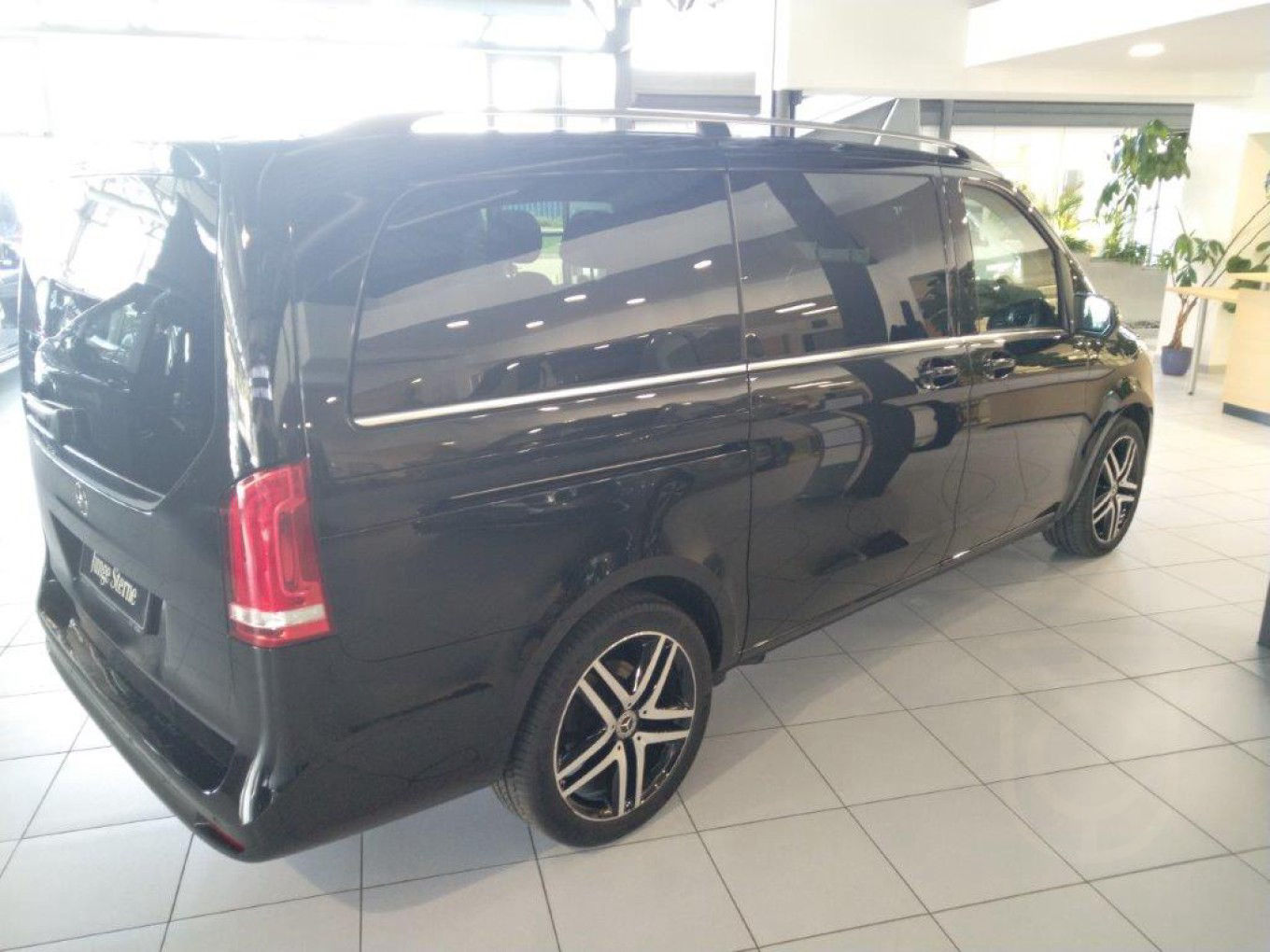 Mercedes-Benz V 300 d 4MATIC AVANTGARDE EDITION Lang