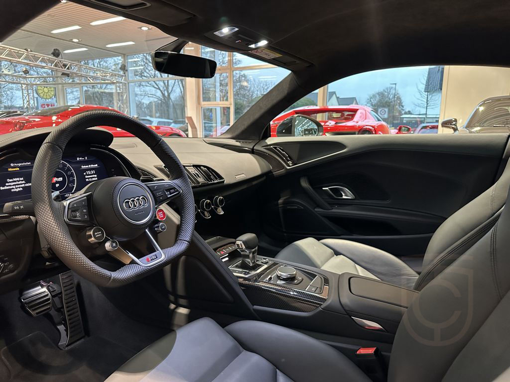 Audi R8 5.2 FSI RWD PERFORMANCE*B&O*KAMERA*LED*KEY/GO