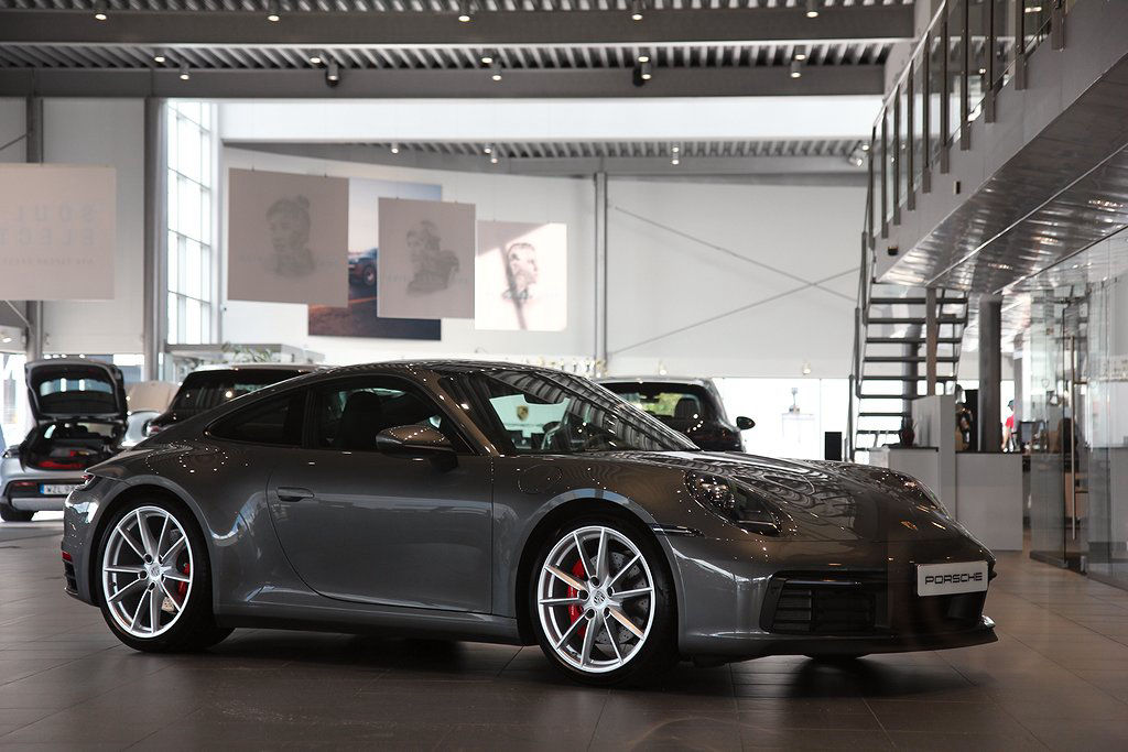 Porsche 911 992 Carrera 4S