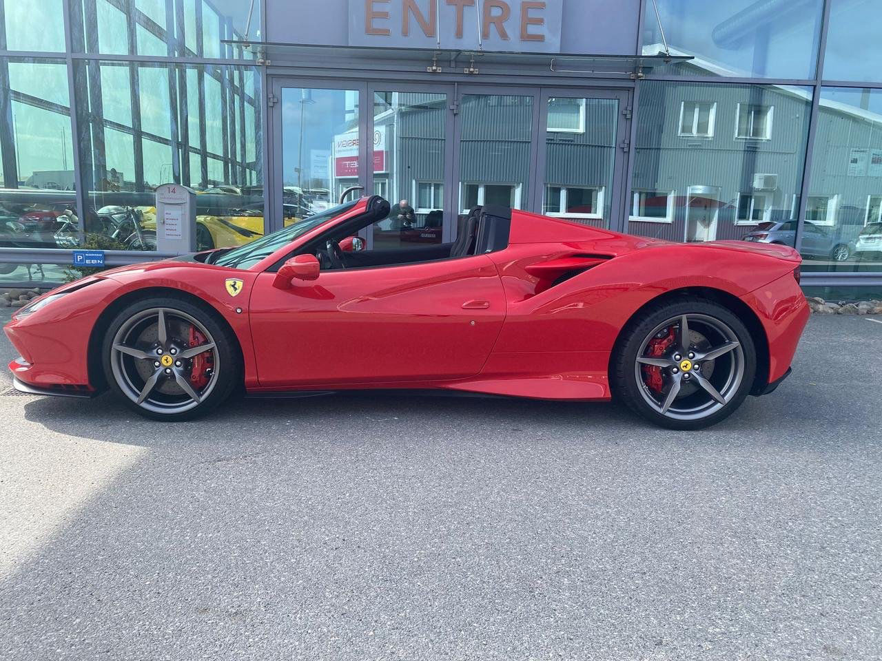 Ferrari F8 SPIDER "SÅLD"