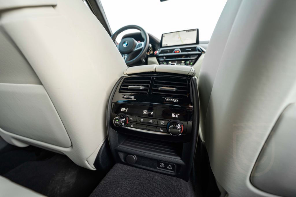 BMW M5 Baureihe M5 Lim. Competition HUD/360°/ACC/TOP