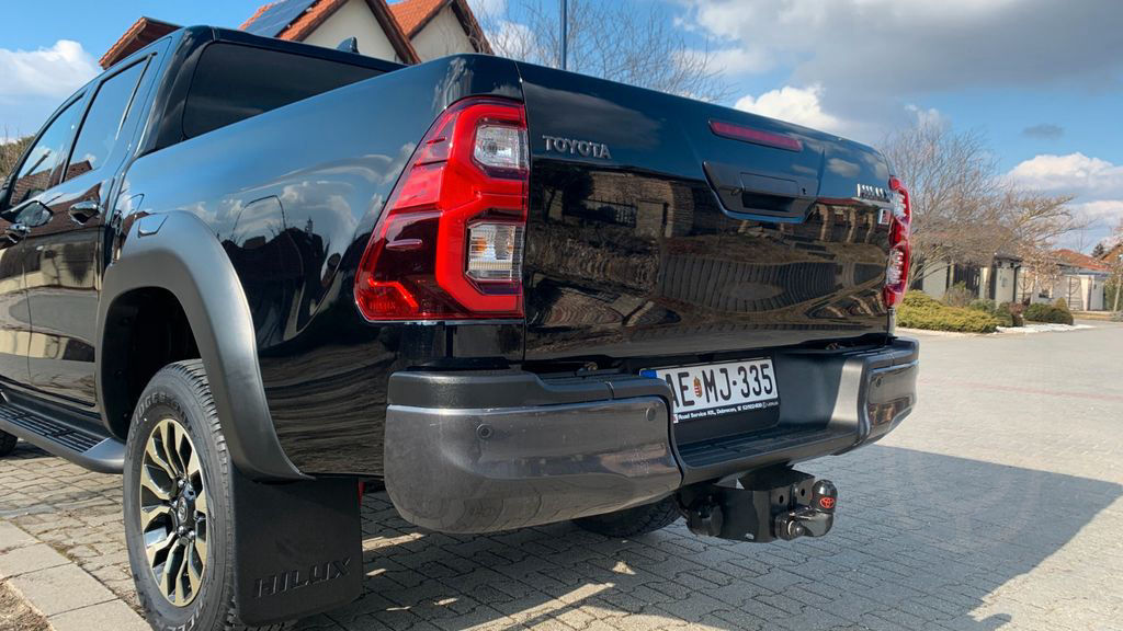 Toyota Hilux2.8 D-4D 4X4 DOUBLE GR SPORT, NET. EXPORT