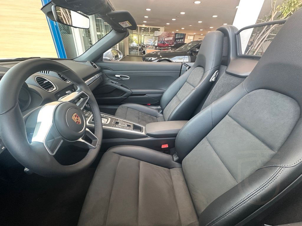 Porsche Boxster 718 20" 1.407KM erst PDK 1.Hand!