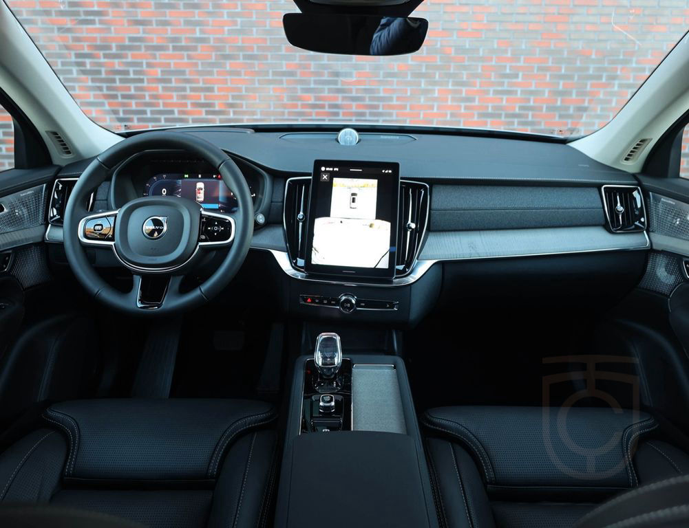 Volvo XC 90 Ultra Dark Recharge AWD *Massage*B&W*Luft*