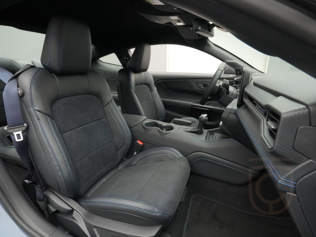 Ford Mustang Dark Horse Coupé V8 454PS Aut. -14%*