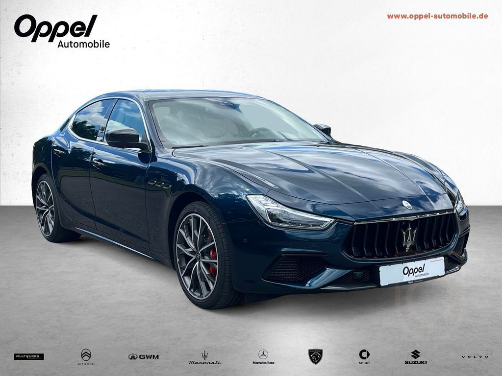 Maserati Ghibli Modena Q4 MY23 CARBON-PACK * FUORISERIE