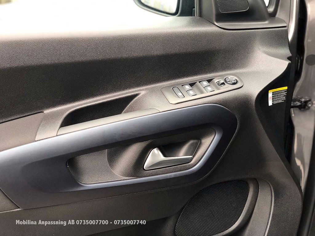 Peugeot Rifter Handikappanpassad Golvsänkt