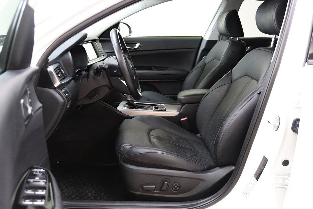 Kia Optima Sport Wagon Plug-in Hybrid Pluspaket 2