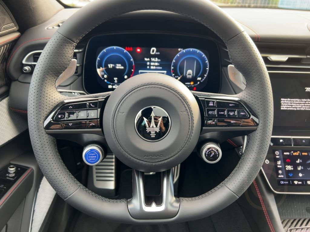 Maserati Grecale Trofeo V6 530HP AWD MY24 -Carbon -Klima