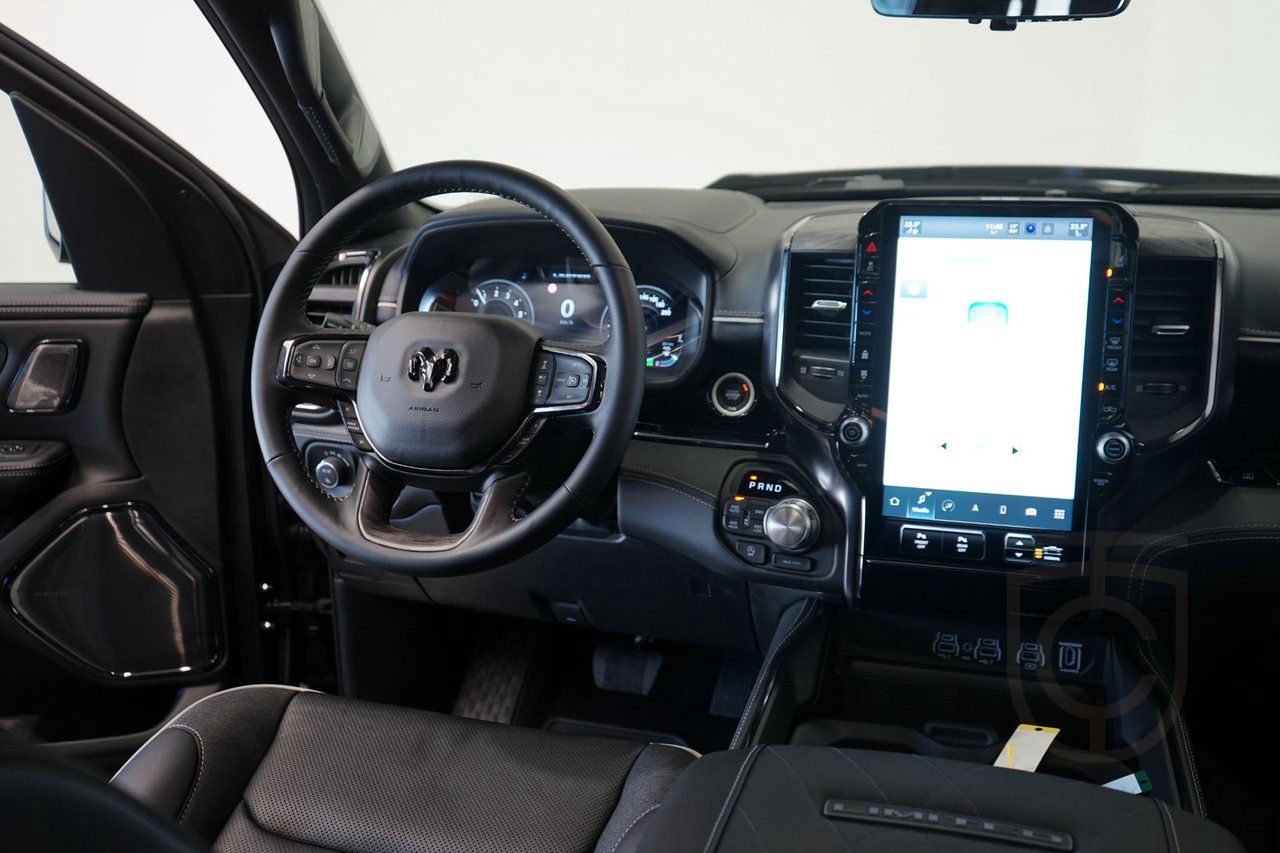 Dodge RAM 1500 Limited Night Rambox Hurricane