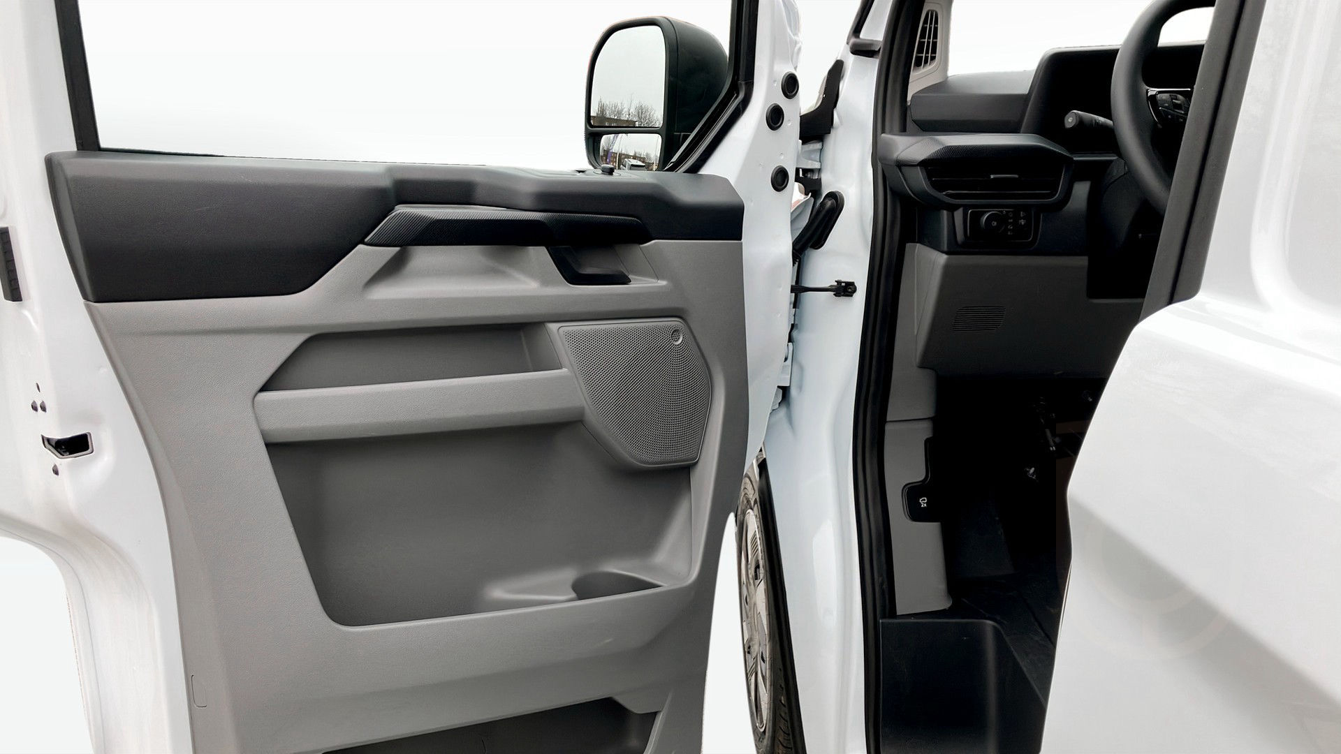 Ford E-Transit Custom 320