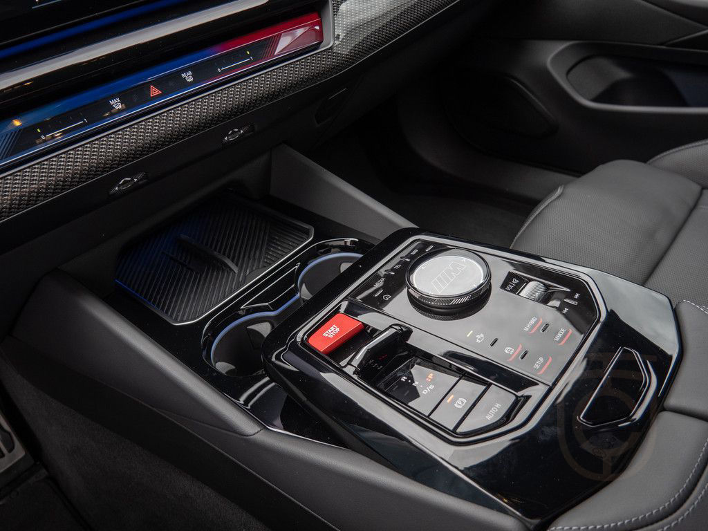 BMW M5 xDrive AHK+B&W+CARBON+V-MAX