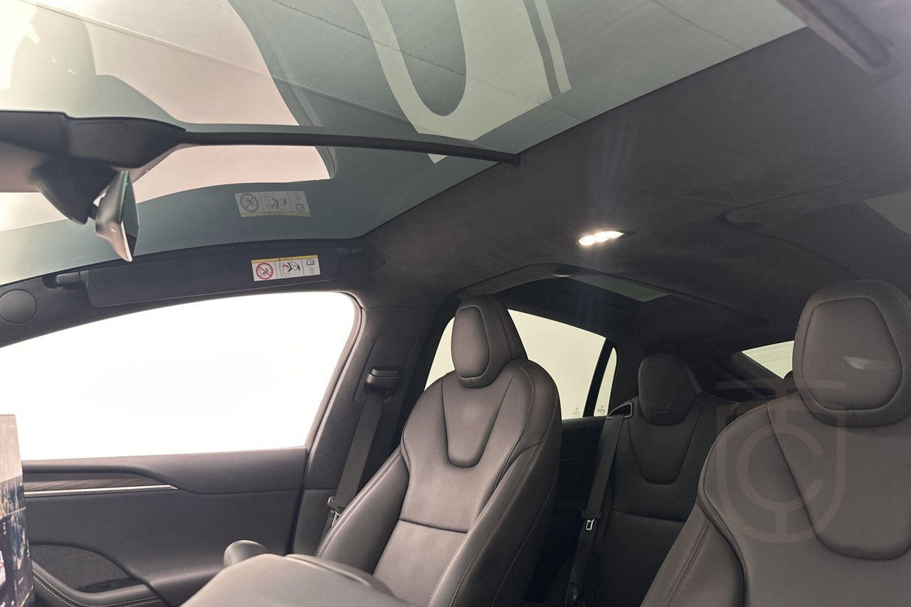 Tesla Model X Autopilot