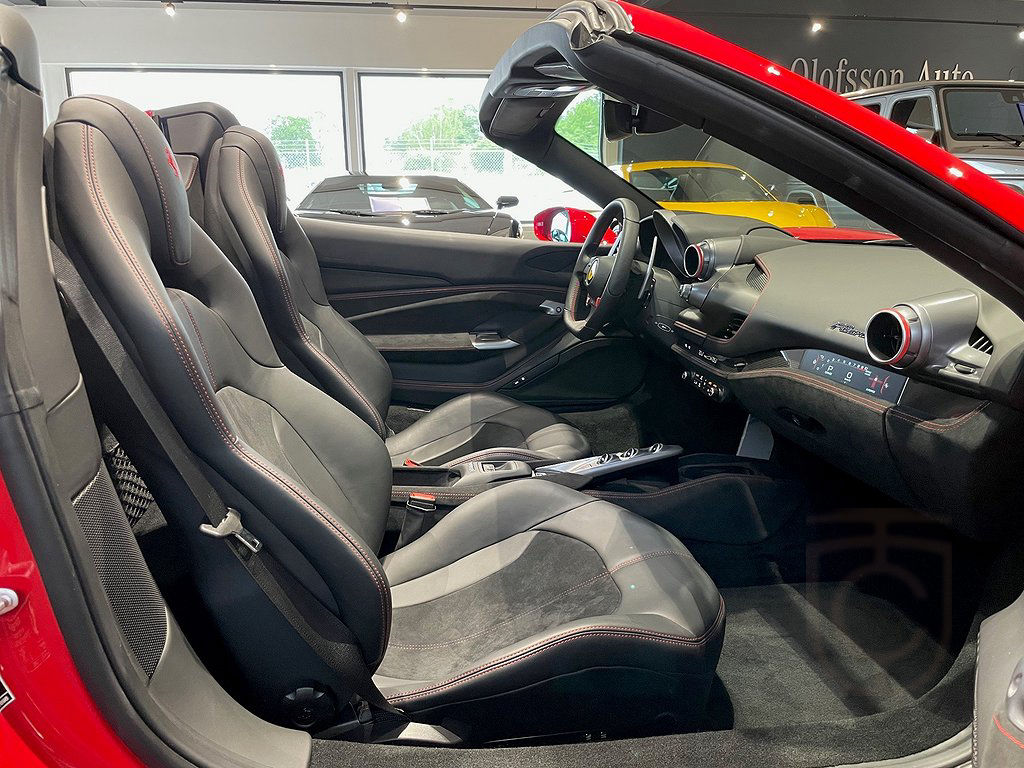 Ferrari F8 Spider 720 hk