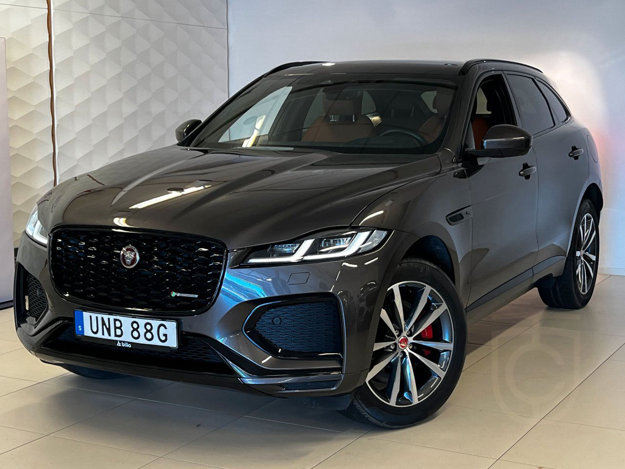Jaguar F-Pace P400e