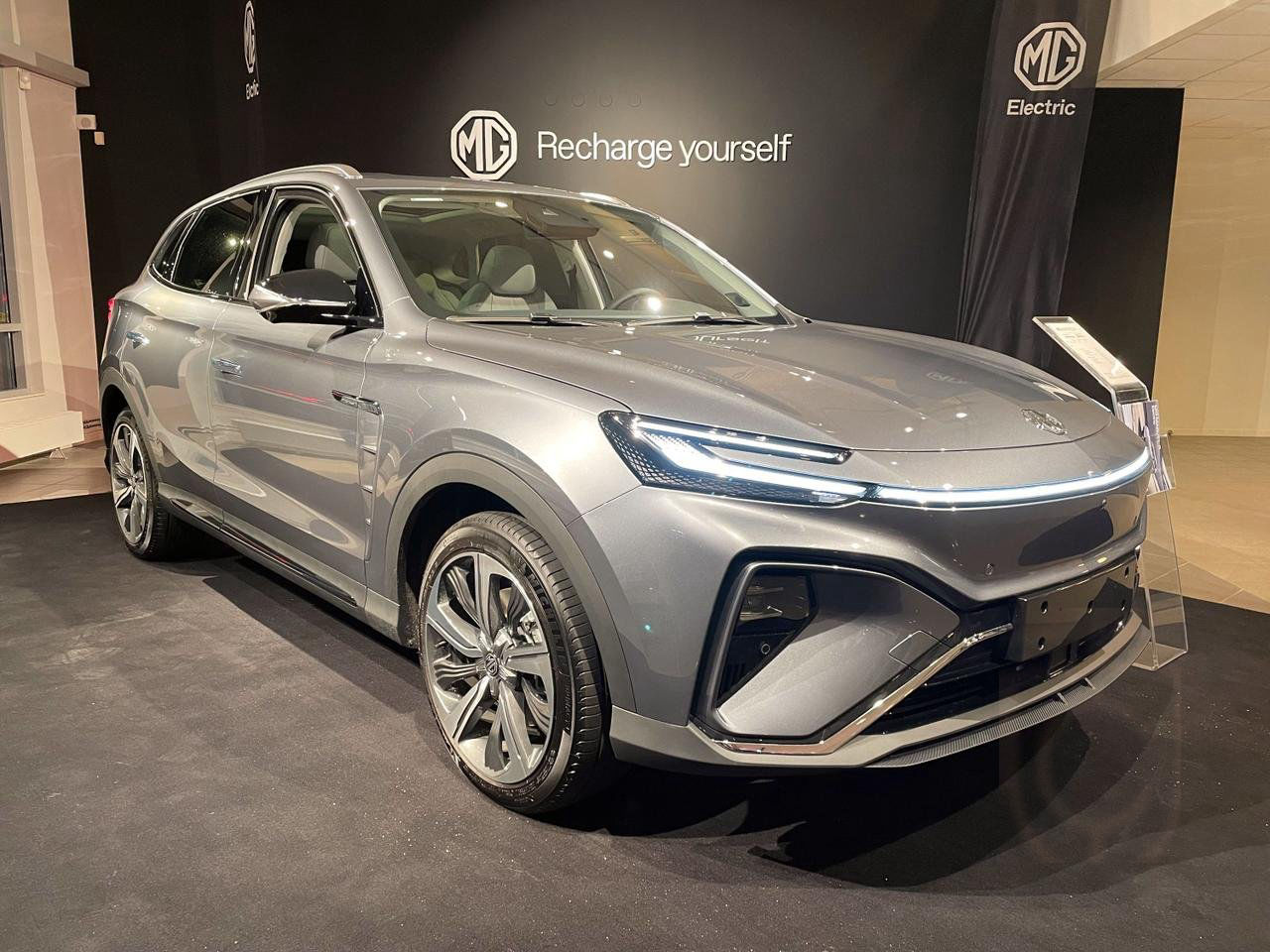 MG Marvel R PERFORMANCE AWD 70KW 288 HK *DEMO* KIRIN GREY VI