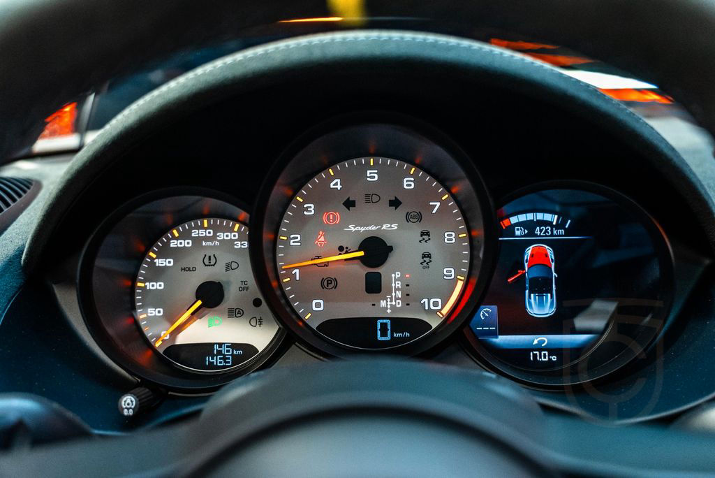 Porsche 718 Spyder RS*1st Hand*Weissach Pack*Lift*PDLS