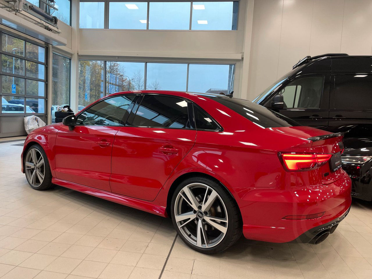 Audi RS3 Sedan Catalunya Red Metallic RS-Chassi