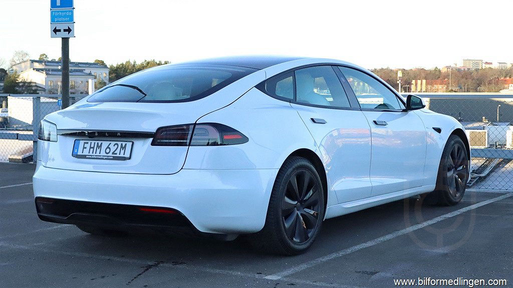 Tesla Model S Dual Motor Long Range AWD Yoke, Pano