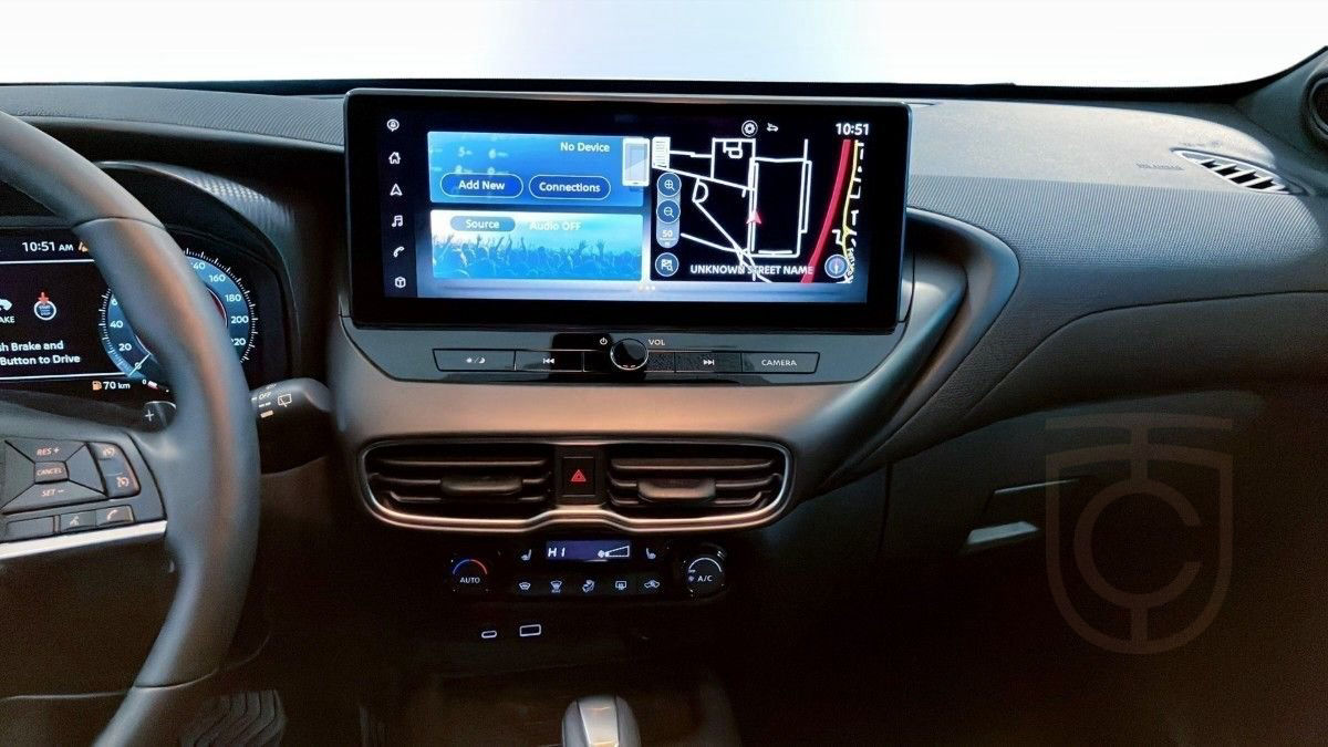 Nissan Juke N-Connecta Hybrid