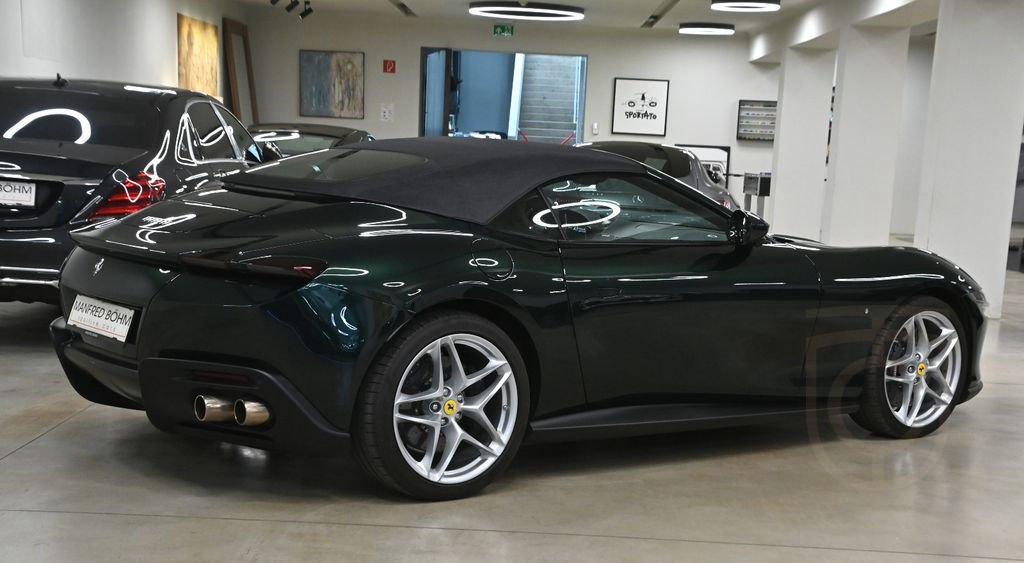 Ferrari Roma Spider