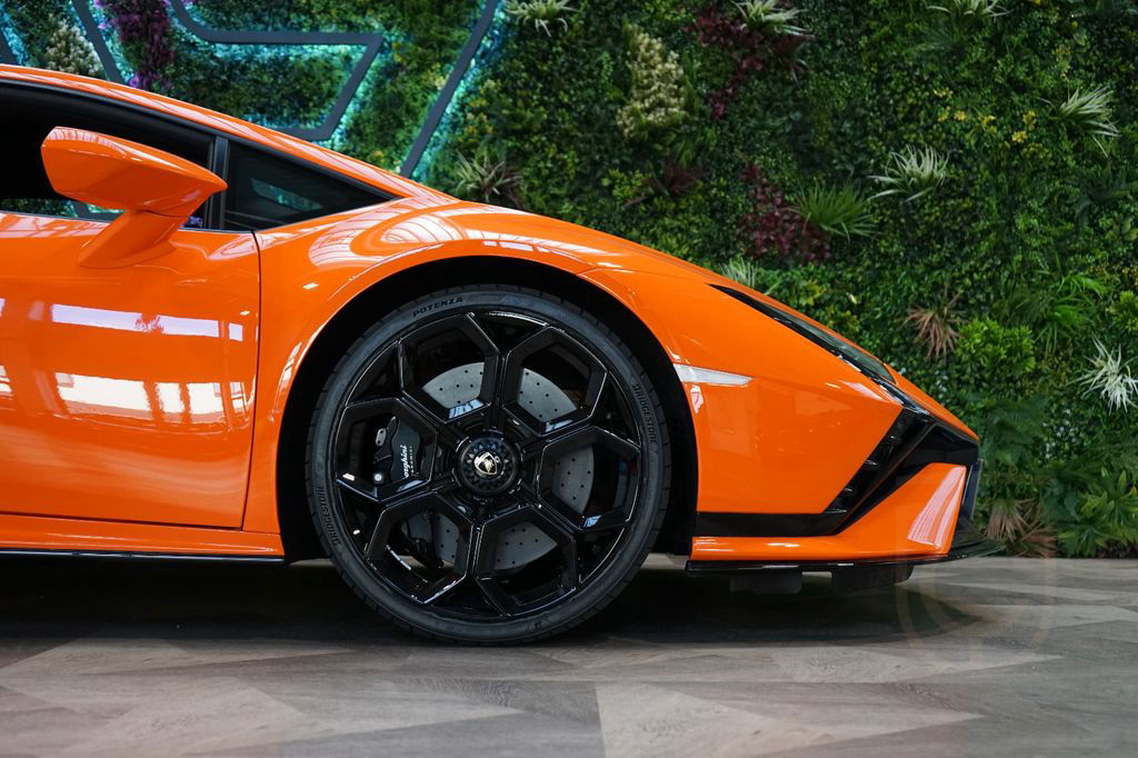 Lamborghini Huracán Tecnica*5.2L V10*RWD*LIFT*265.000€ NETTO