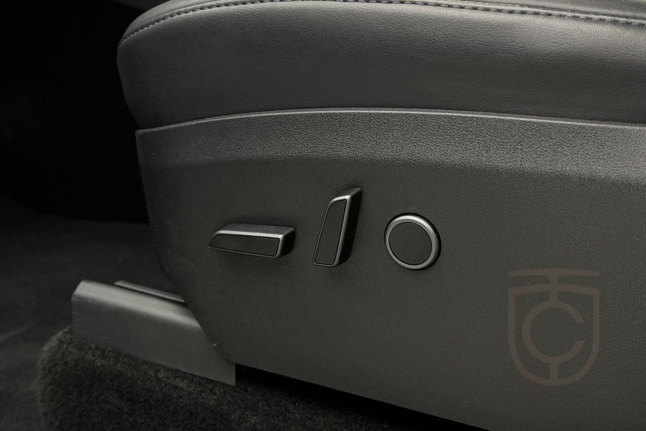 Tesla Model Y Performance AWD Autopilot