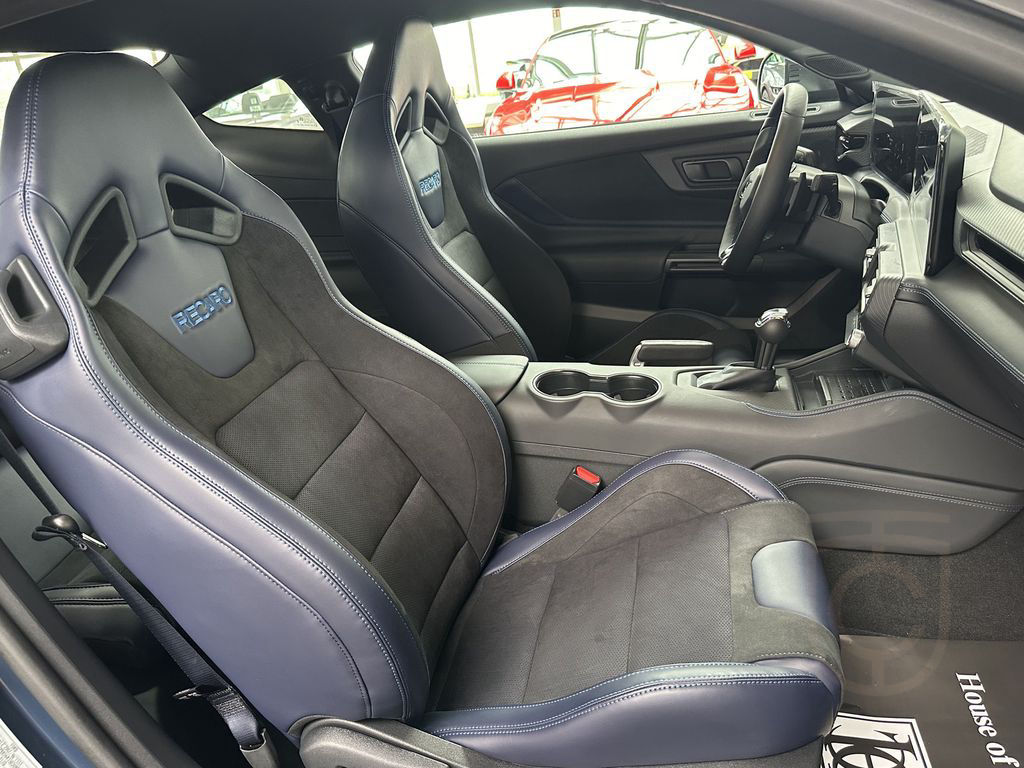 Ford Mustang 5.0 V8 DARK HORSE Autom. RECARO