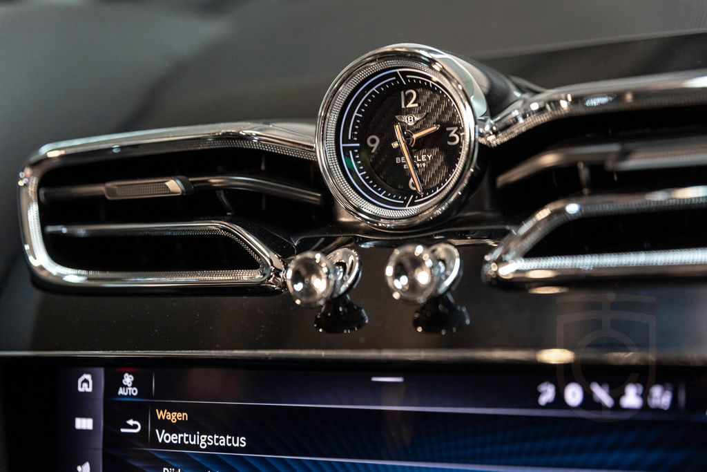 Bentley Bentayga V8 Azure EWB |First Edition|Black Line|