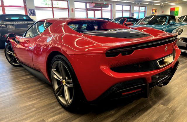 Ferrari 296 GTB Lift Karbon Sitze AFS R Kam Car Play