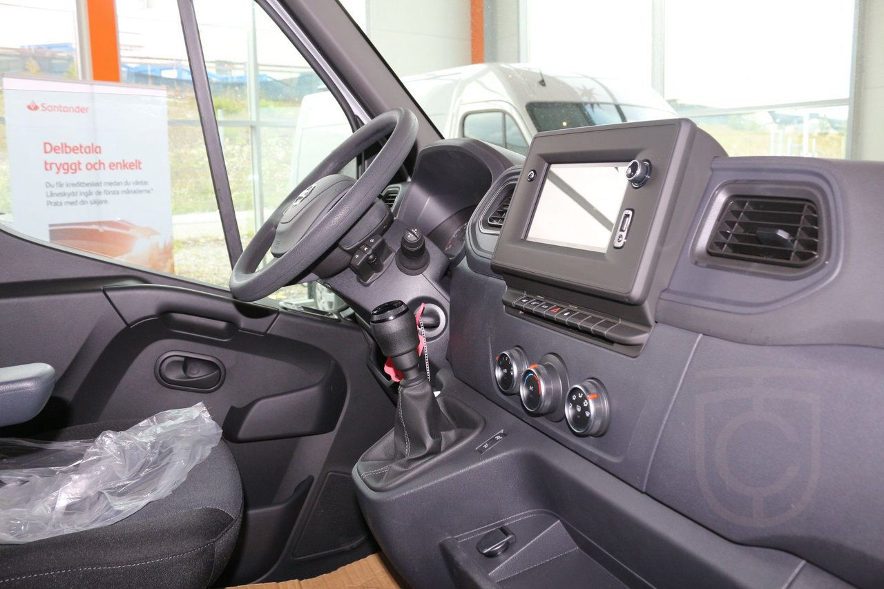 Nissan Interstar