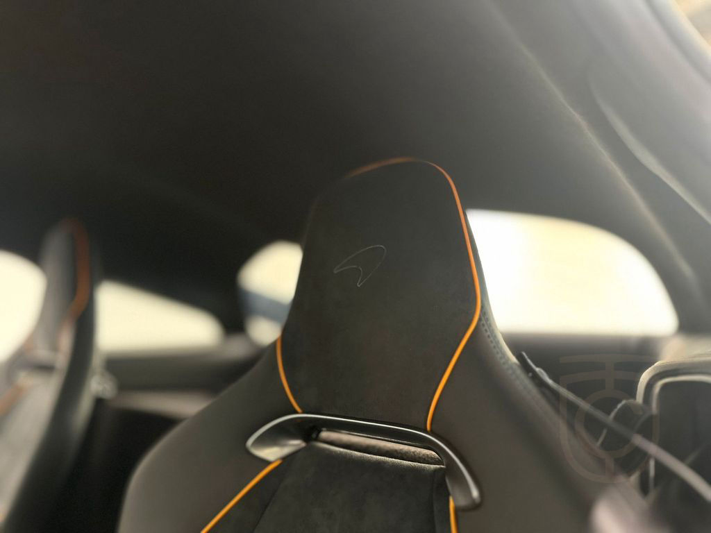 McLaren Artura / Aurora Blue / Full Carbon Fibre