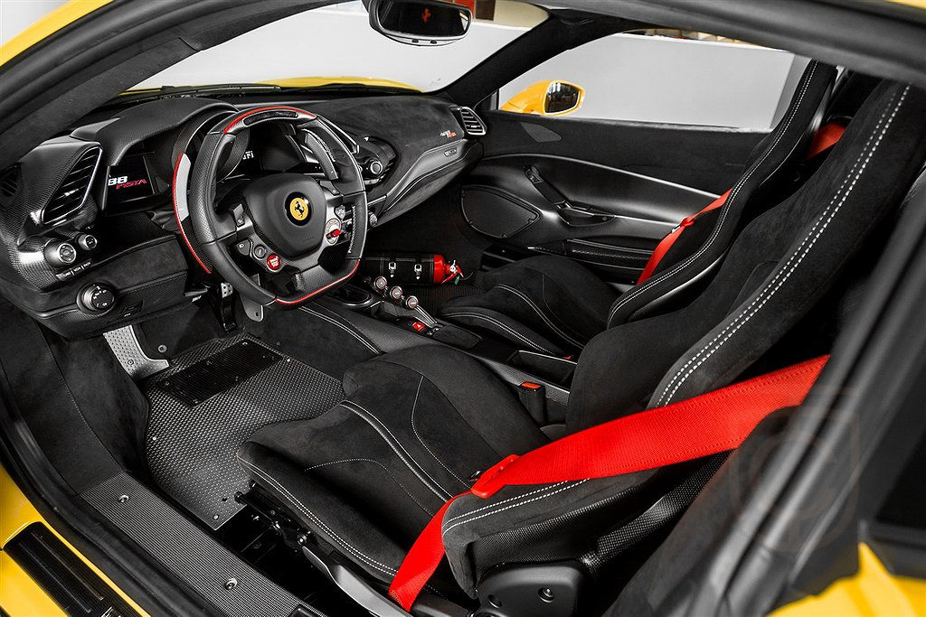 Ferrari 488 Pista