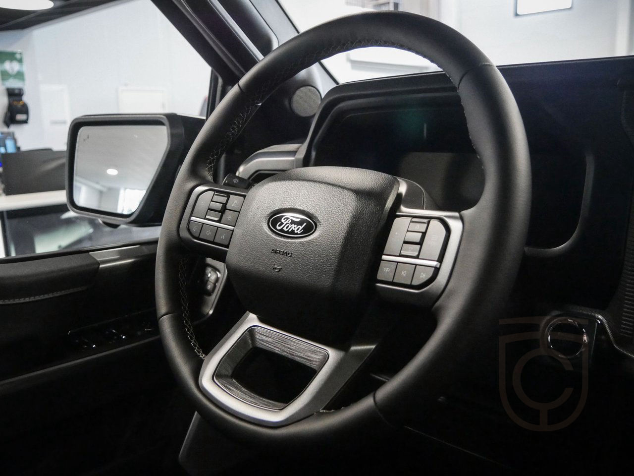 Ford F-150 Lariat BLACK APPERANCE V6 POWERBOOST HYBRID 772NM