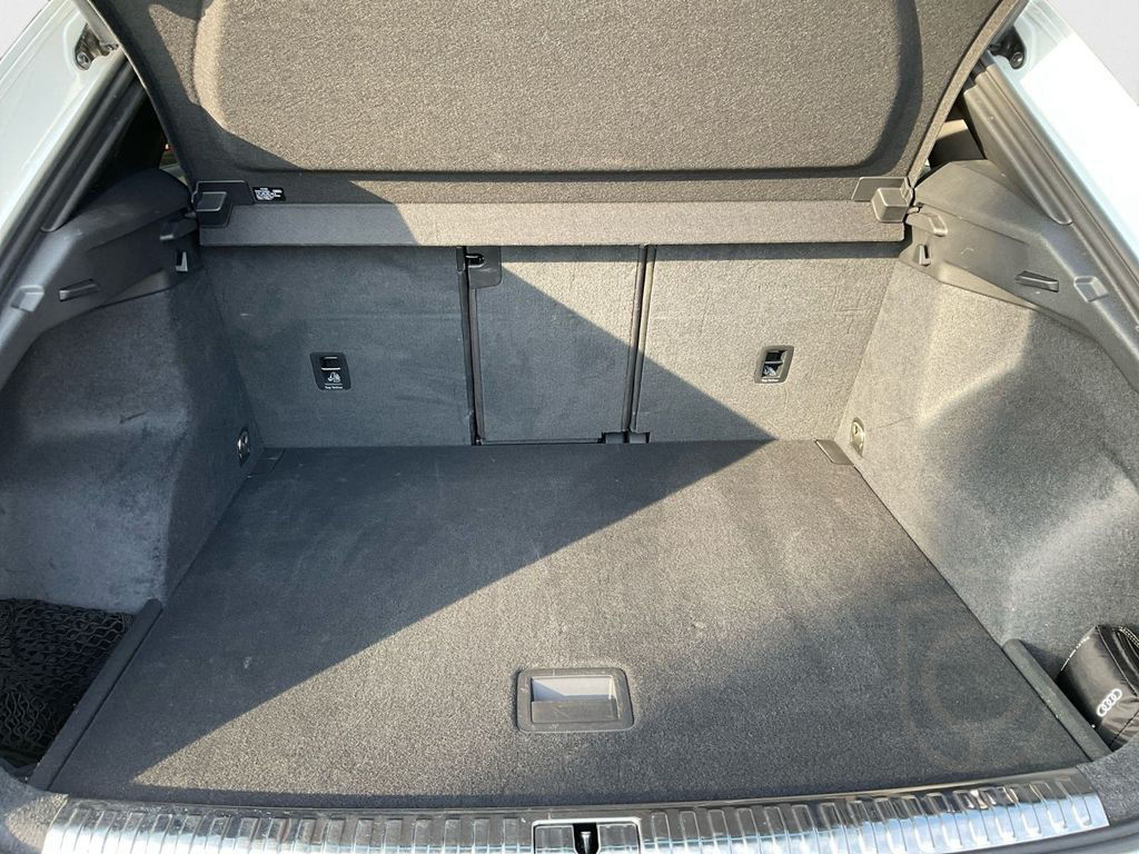 Audi RS Q3 Nappa 360° AHK Sonos 280 km/h Fahrwerk RS+