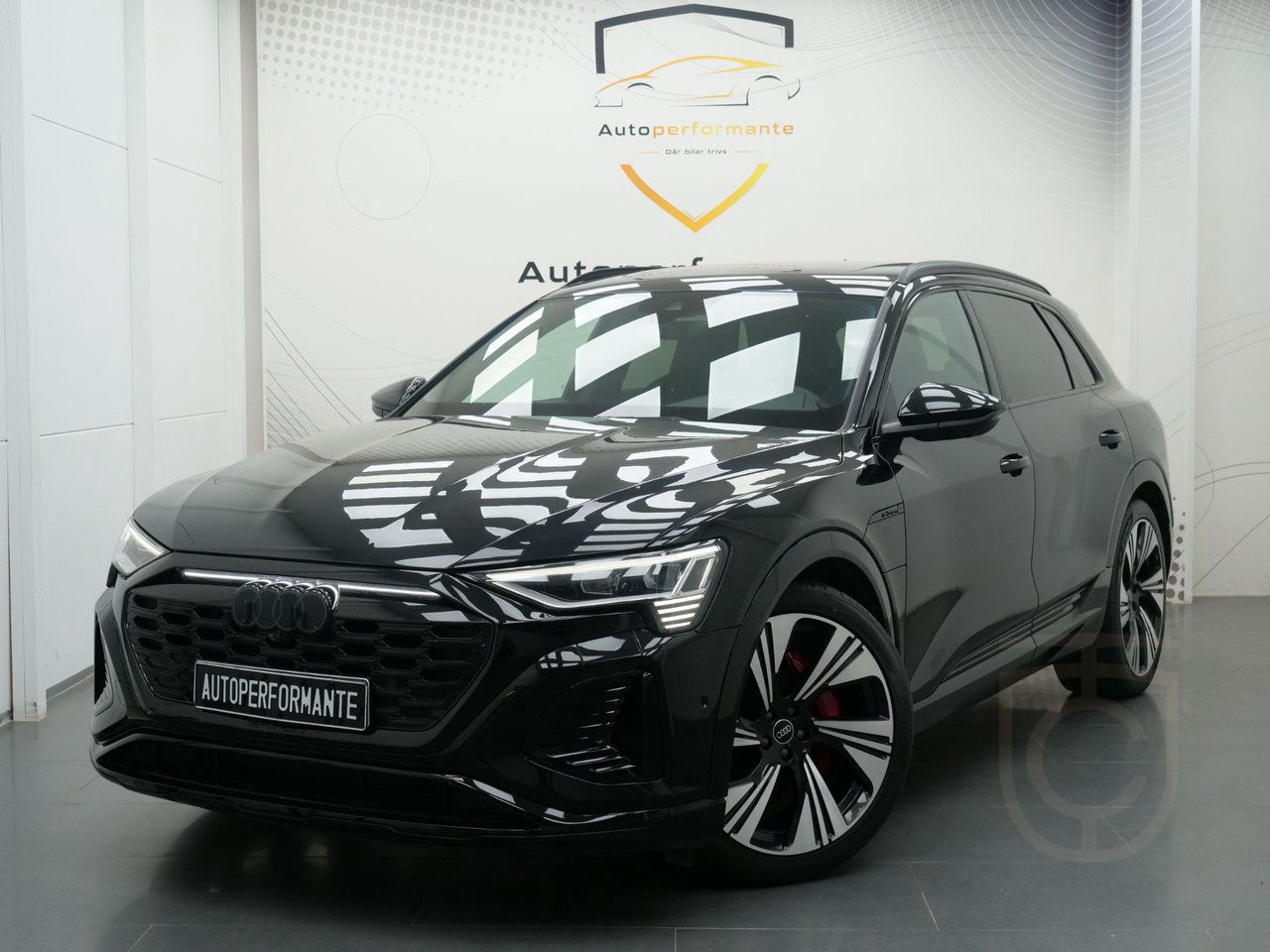 Audi Q8 55 e-tron Quattro S Line Pano