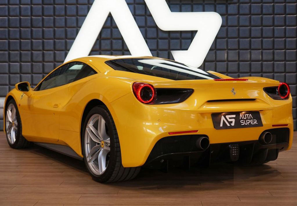 Ferrari 488