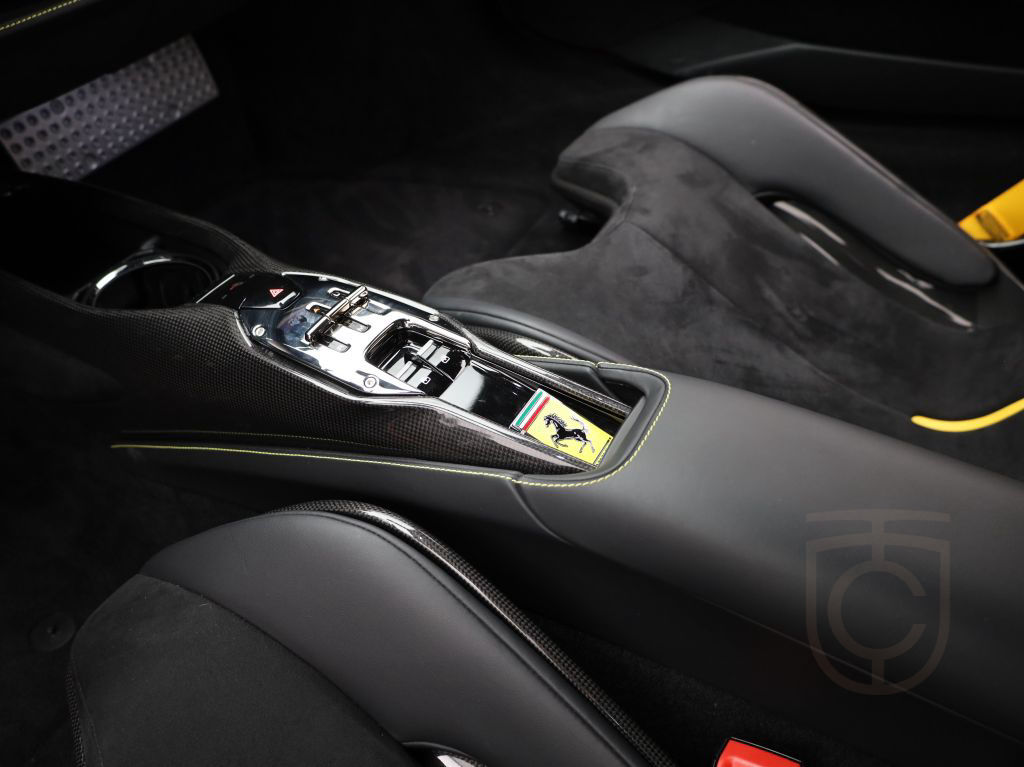 Ferrari SF90 Stradale - FERRARI HAMBURG