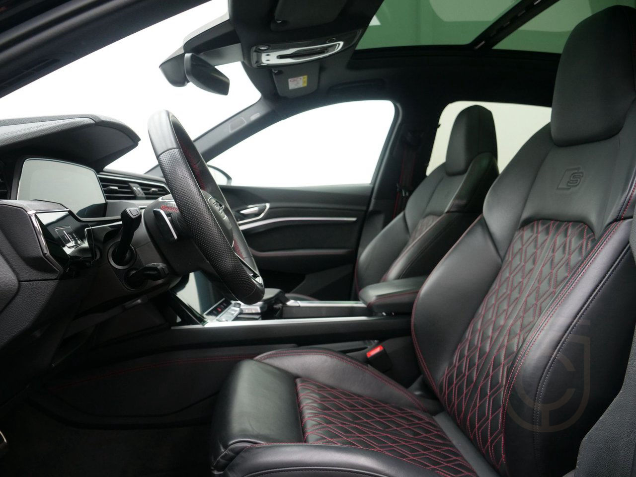Audi Q8 55 e-tron Quattro S Line Pano