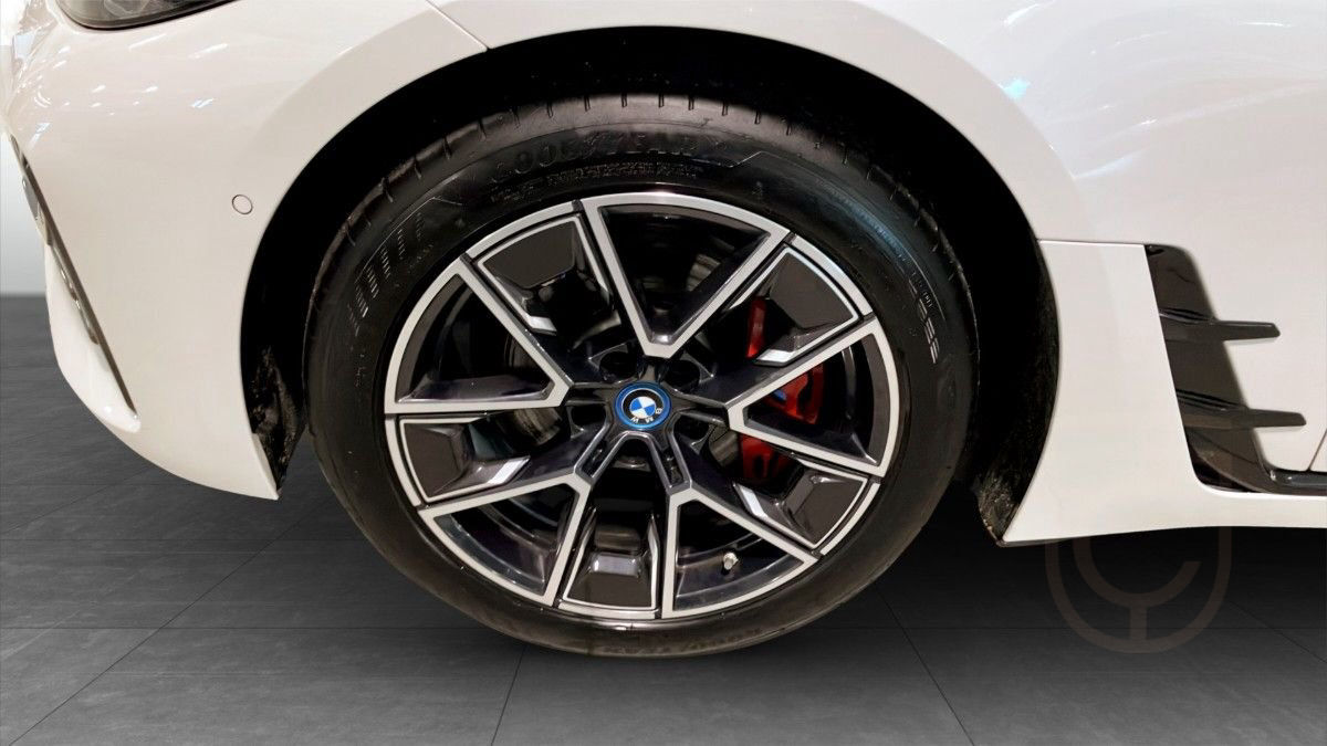BMW i4 M50