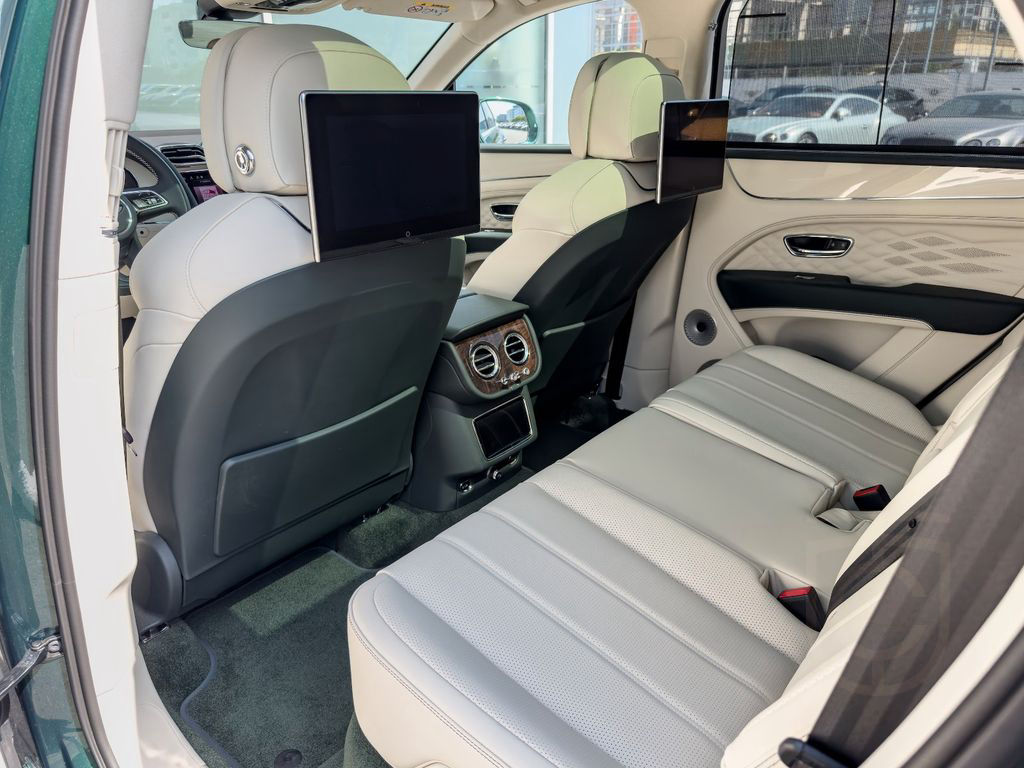 Bentley Bentayga Azure