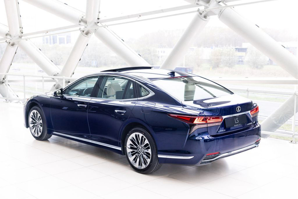 Lexus LS 500 500h AWD President Line | Ottoman seat |