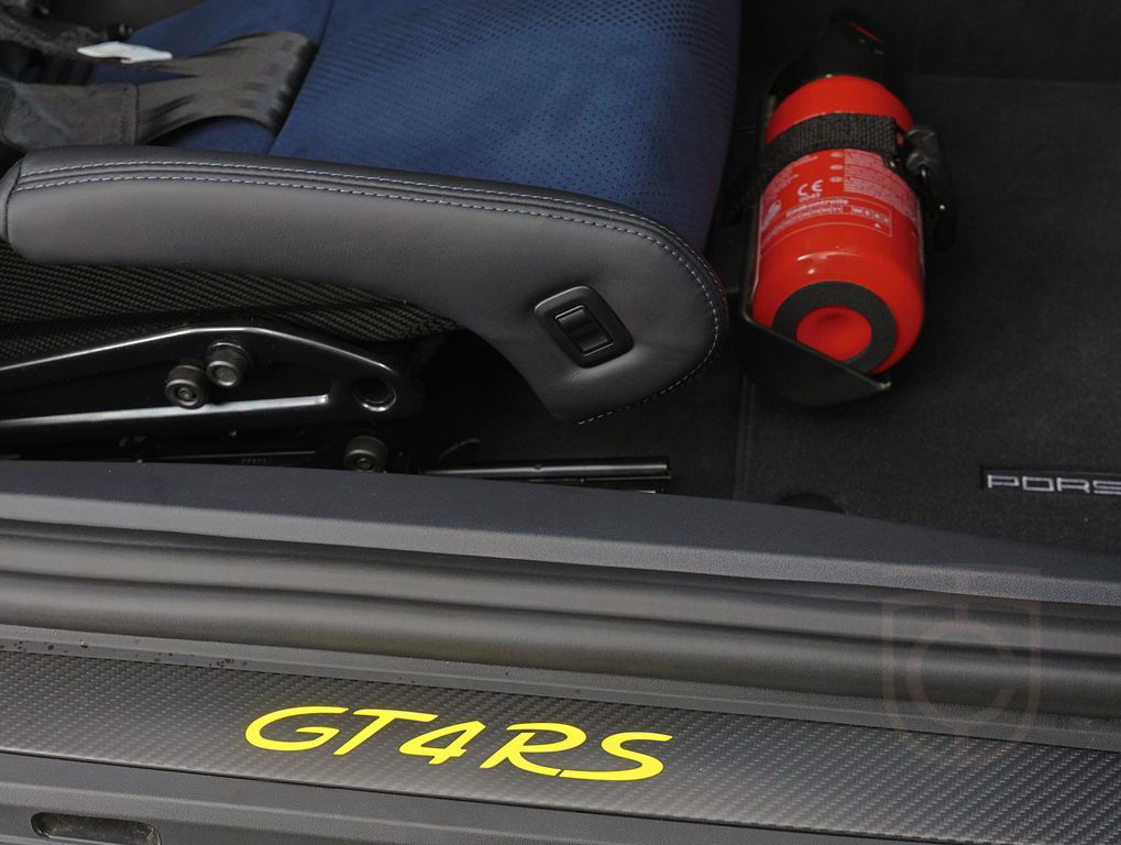 Porsche 718 Cayman GT4 RS