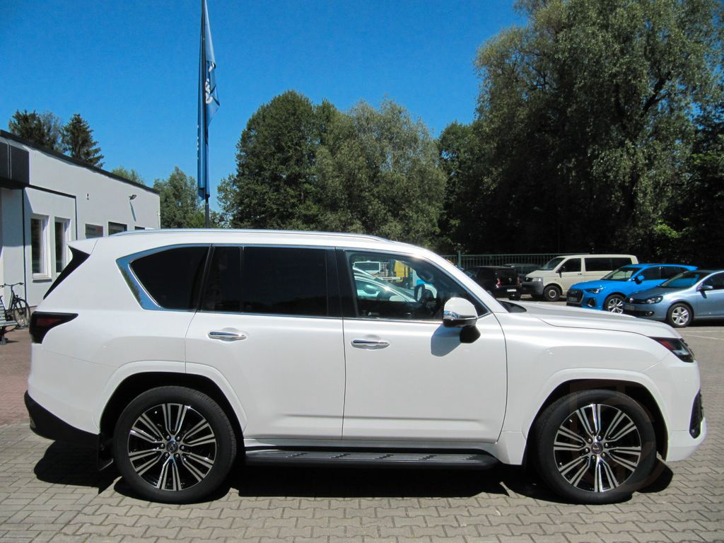 Lexus LX 500d +NEW CAR+TZ+ON STOCK