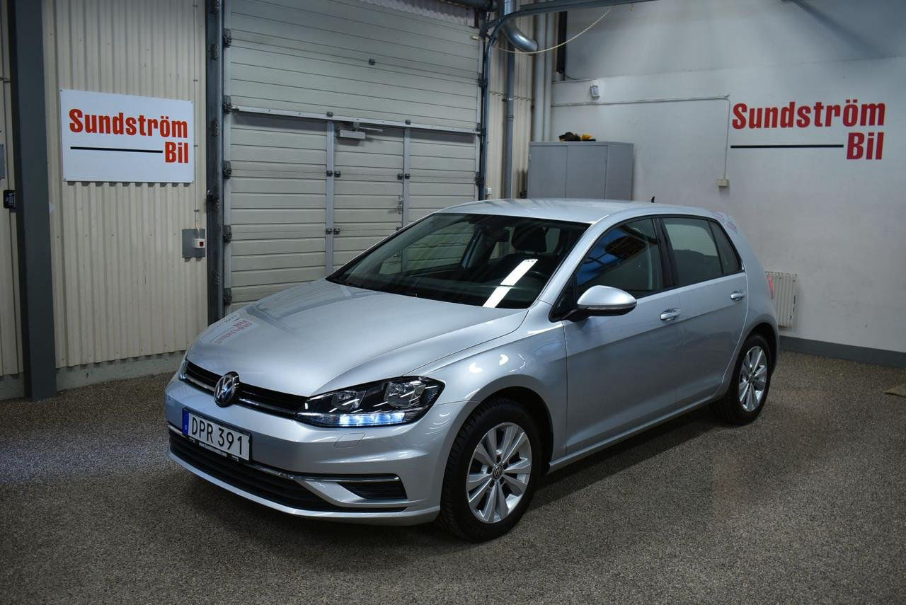 Volkswagen Golf 1.0 TSI