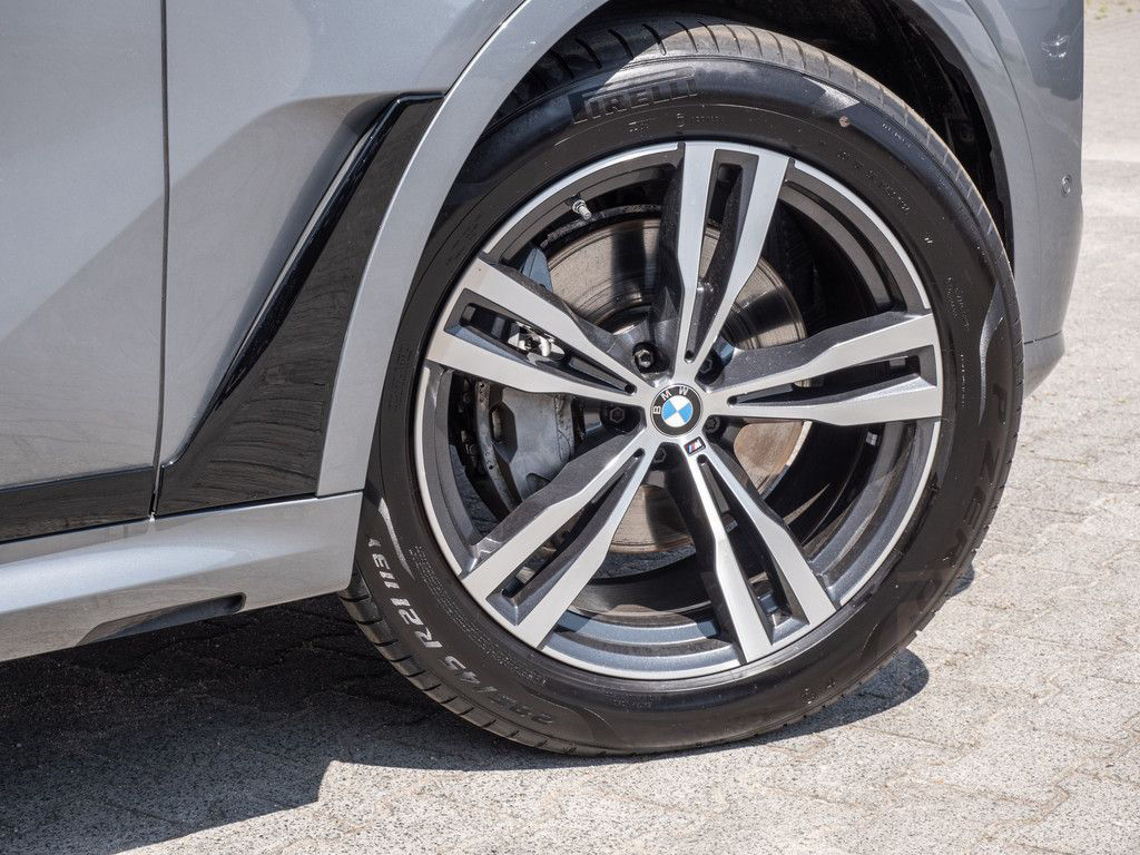 BMW X7 xDrive 40i M-Sport STANDHZG+AHK+AUTOBAHNASSIS